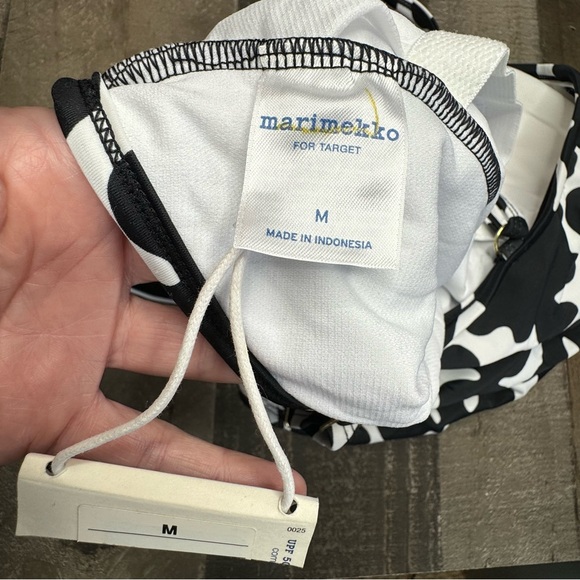 NWT Marimeeko for Target One Piece Swim Medium - Picture 8 of 13